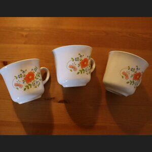 3-piece Corelle Corning tea cup mug set, used good condition, orange floral